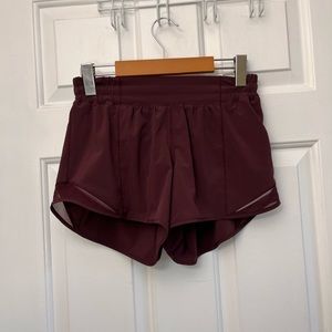 Lululemon Hotty Hot Shorts 2.5